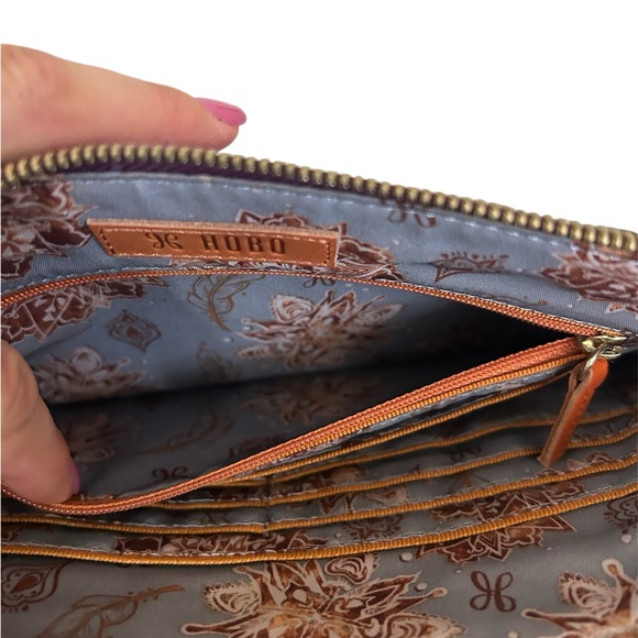 HOBO Wayfare Vintage Hide Leather Embossed Clutch Wristlet in Eggplant - Picture 6 of 6